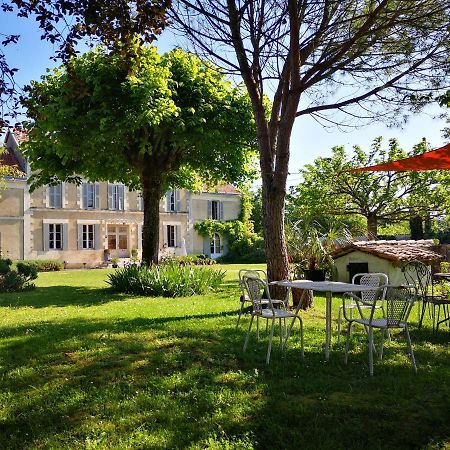 Bed and Breakfast La Burie Saint-Savinien Exterior foto
