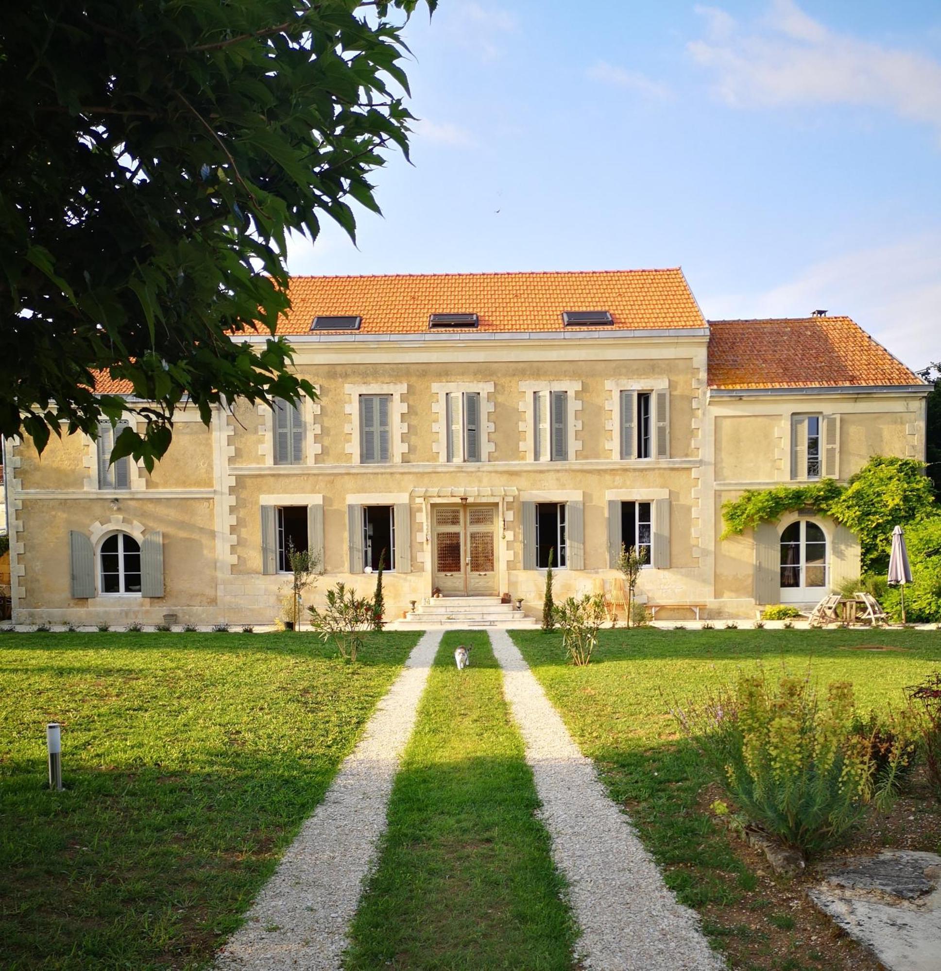 Bed and Breakfast La Burie Saint-Savinien Exterior foto